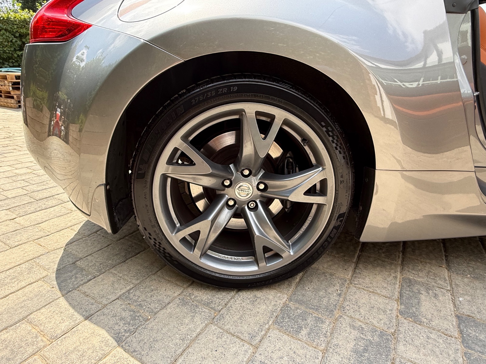 Car photo thumbnail