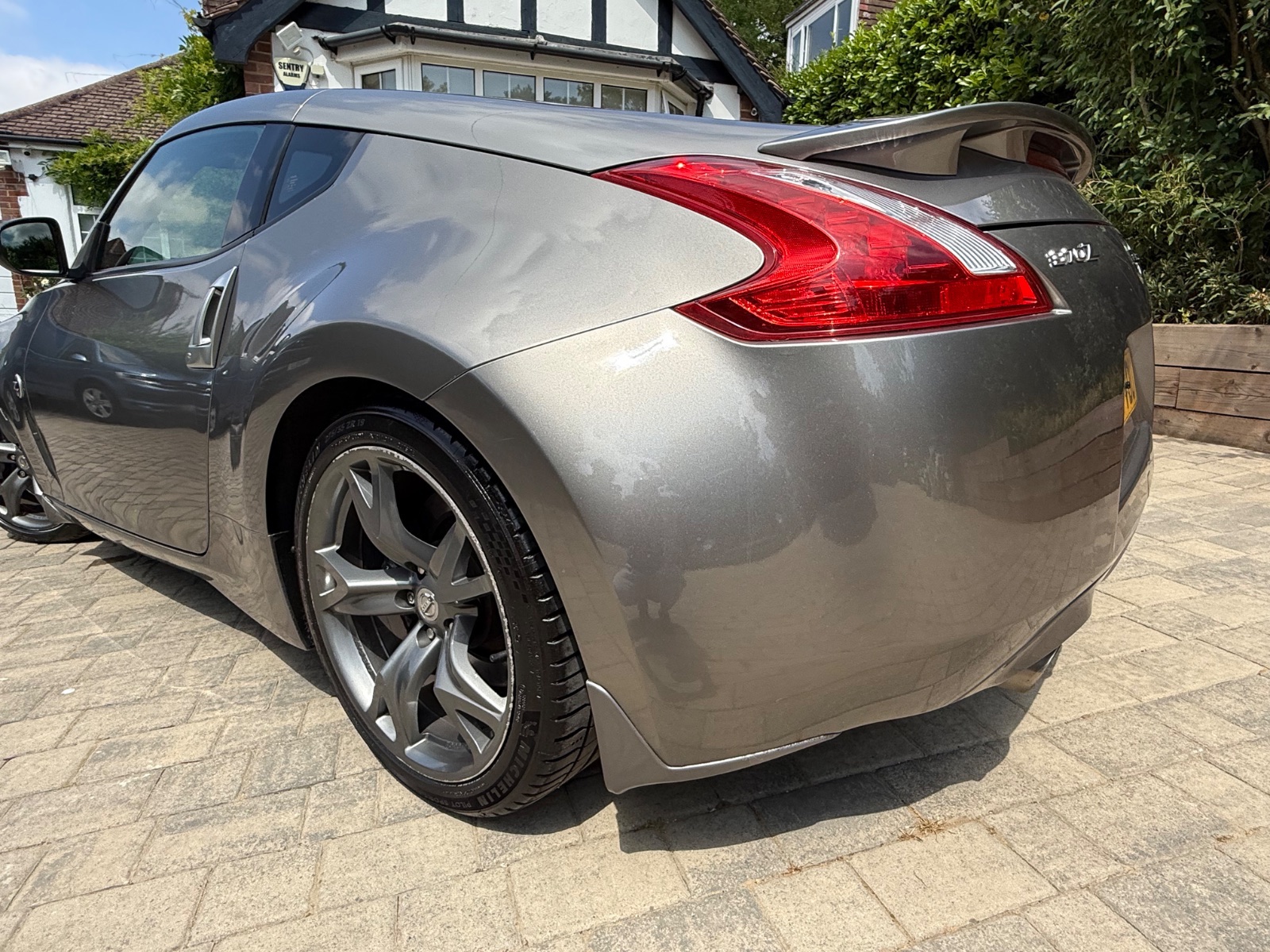 Car photo thumbnail