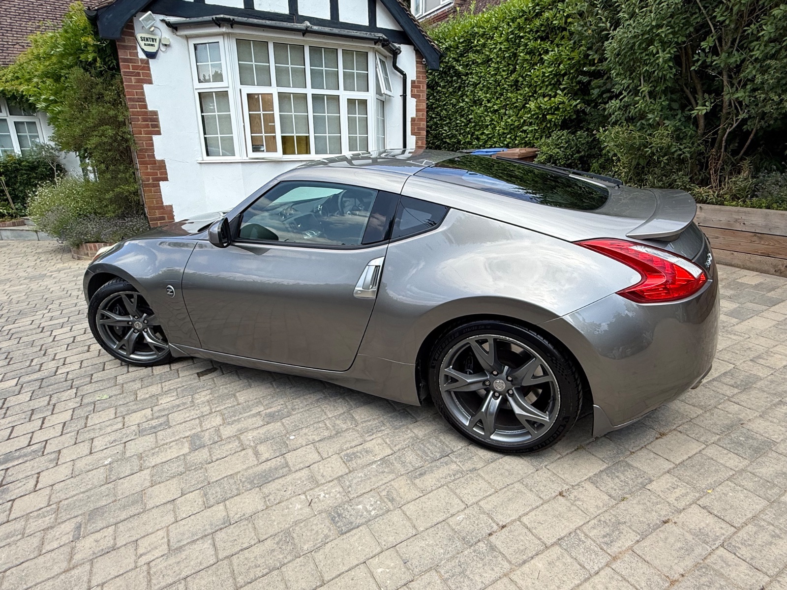Car photo thumbnail