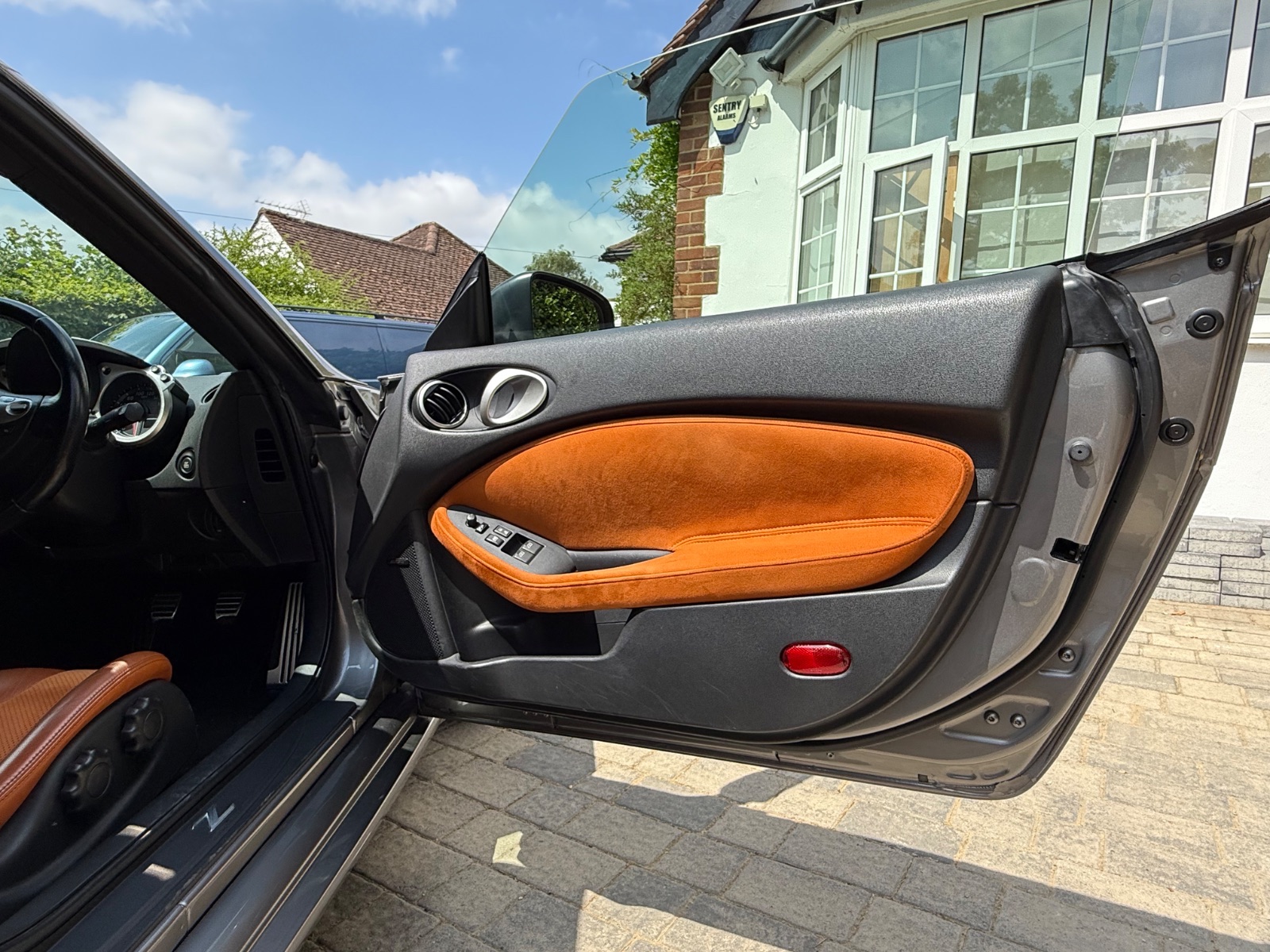 Car photo thumbnail
