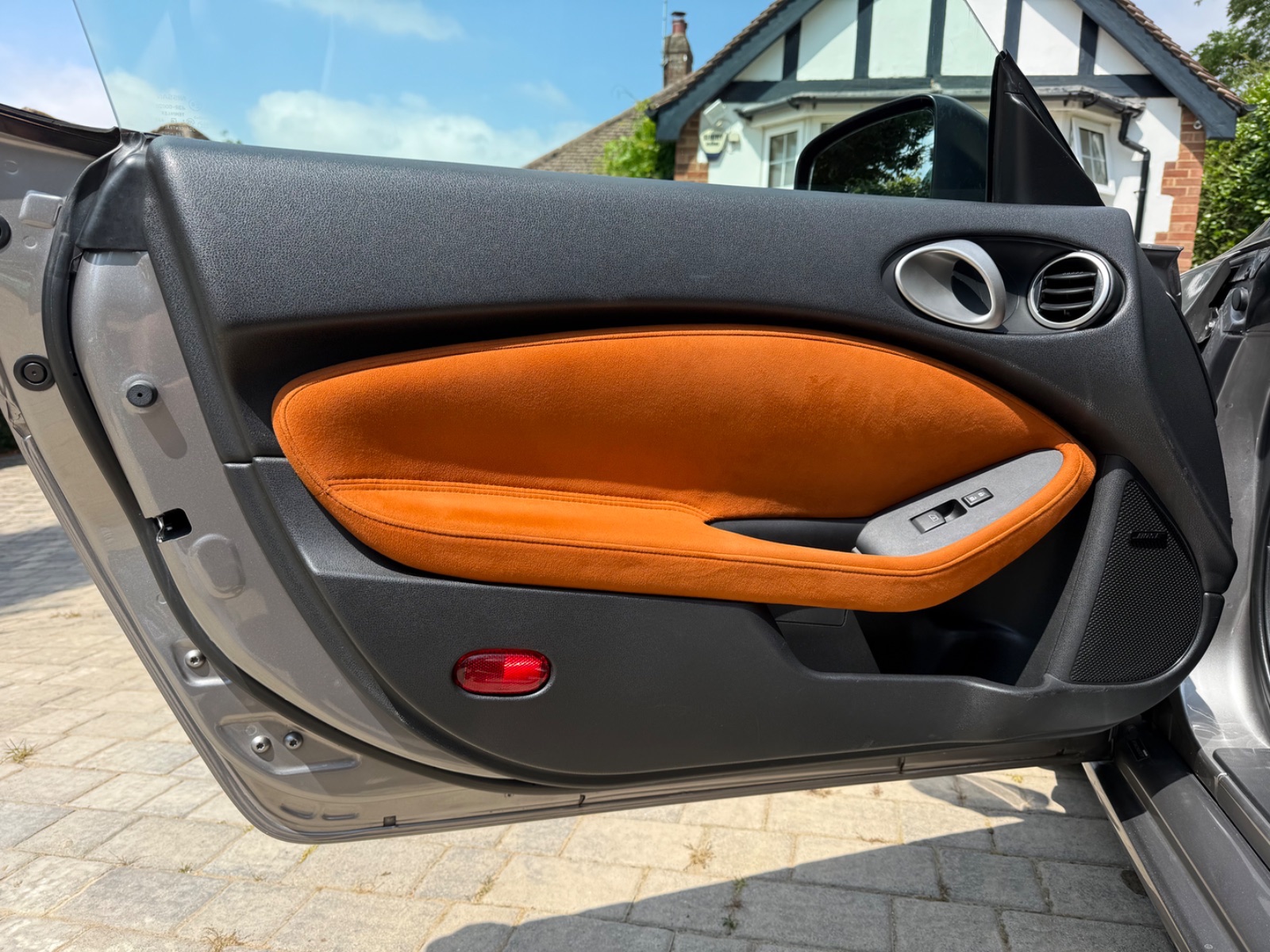 Car photo thumbnail